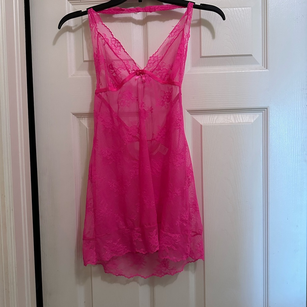 NWOT Victoria’s Secret Pink Sheer Negligee in Medium Matching Thong Panty